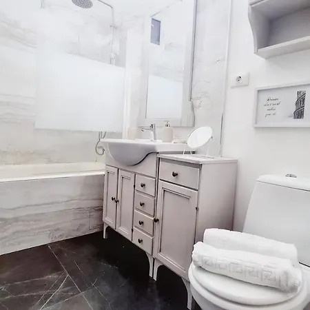 Spacious 5* Luxury In Historic Center Free Parking Apartament