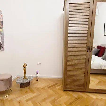 Spacious 5* Luxury In Historic Center Free Parking Apartment Cluj-Napoca
