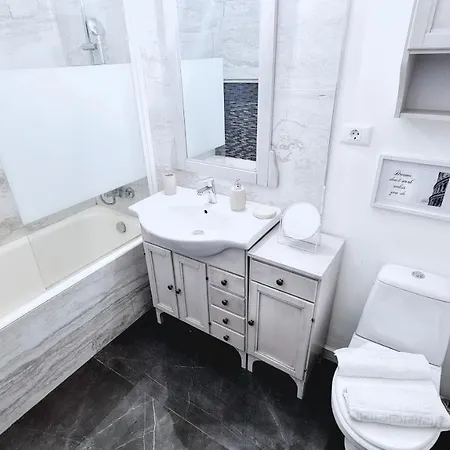 Spacious 5* Luxury In Historic Center Free Parking * Cluj-Napoca
