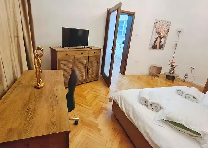 Spacious 5* Luxury In Historic Center Free Parking * Cluj-Napoca