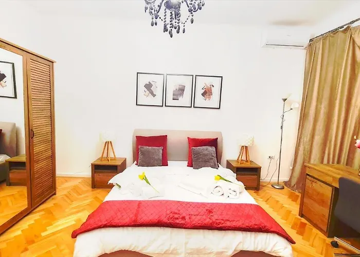Appartement Spacious 5* Luxury In Historic Center Free Parking