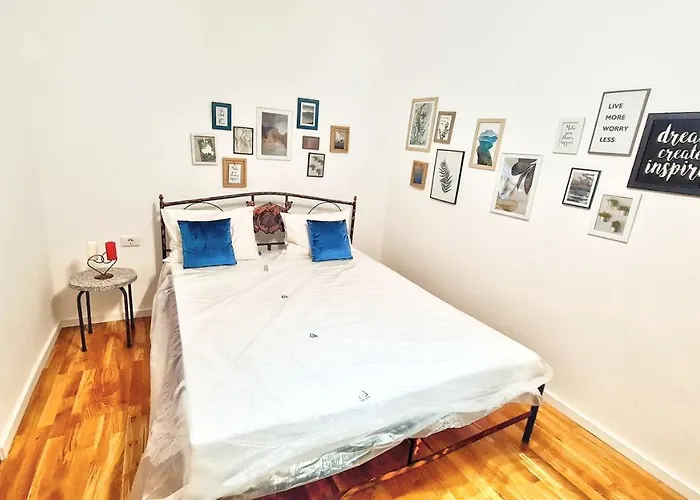 Apartment Spacious 5* Luxury In Historic Center Free Parking Cluj-Napoca