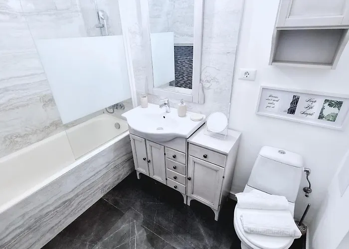 Spacious 5* Luxury In Historic Center Free Parking * Cluj-Napoca